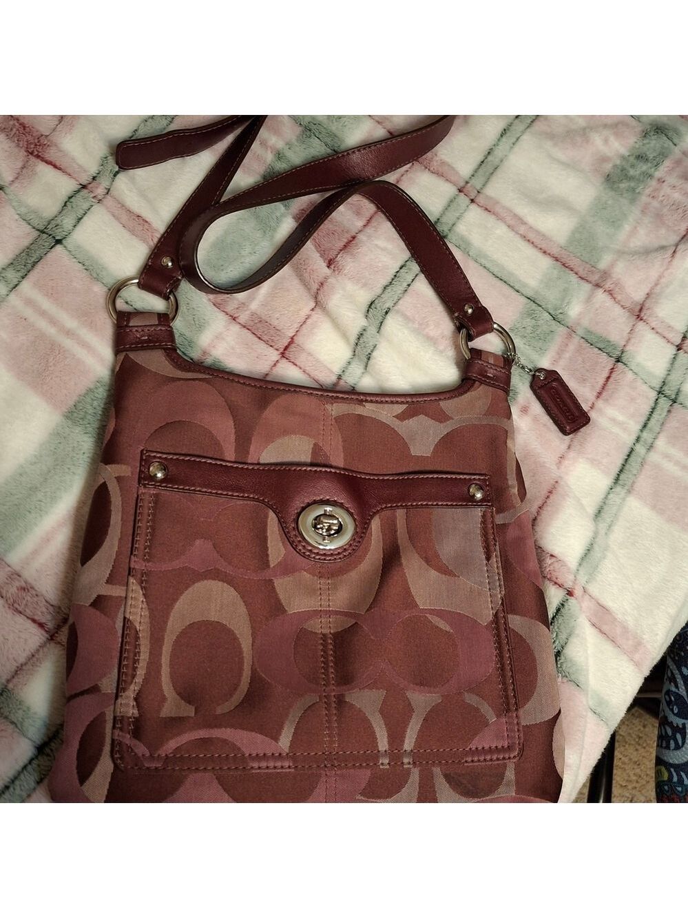 Coach Penelope Optic Hippie Signature Maroon Crossbody Bag 10x10 - Picture 2 of 9